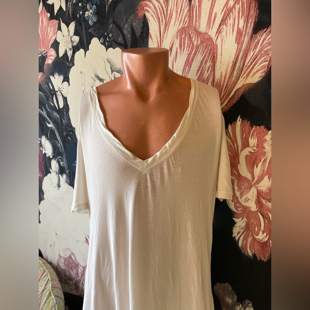 Lululemon Activewear V-Neck